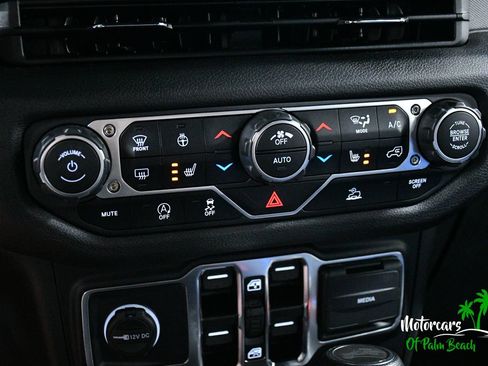 Used 2024 Jeep Wrangler Unlimited Sport AWD/4WD image 55