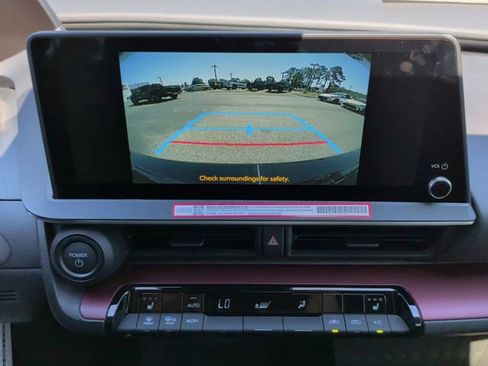 New 2026 Toyota Prius Plug-In Hybrid FWD image 22
