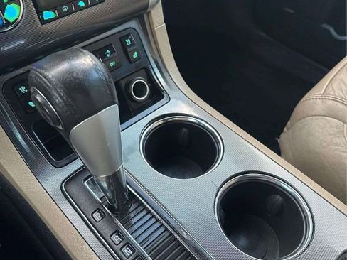 Used 2012 Chevrolet Traverse LTZ image 25