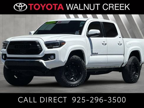 Certified 2021 Toyota Tacoma SR5 w/ Technology Package AWD/4WD image 1