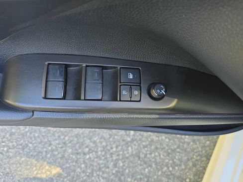 Used 2024 Toyota Camry SE image 27