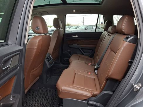 Used 2023 Volkswagen Atlas SEL image 17