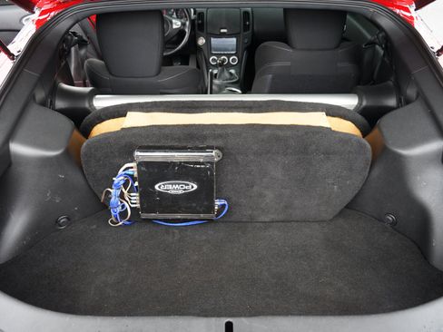 Used 2016 Nissan 370Z Coupe RWD image 17