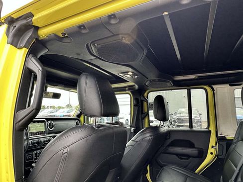 Used 2023 Jeep Wrangler Unlimited Sahara w/ Cold Weather Group image 18