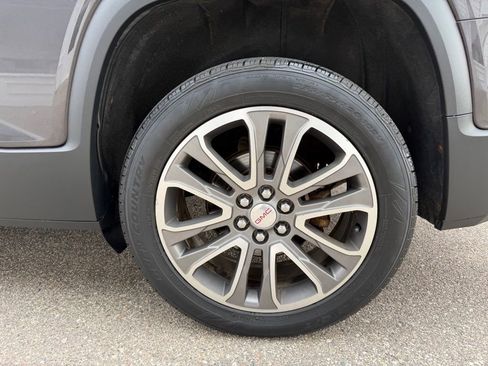 Certified 2017 GMC Acadia SLT image 12