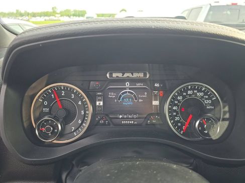 Used 2023 RAM 1500 Laramie AWD/4WD image 2