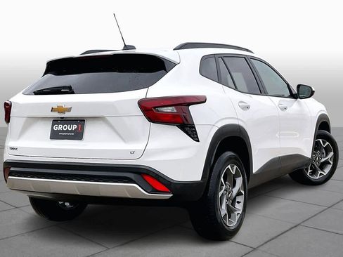 Certified 2025 Chevrolet Trax LT image 14