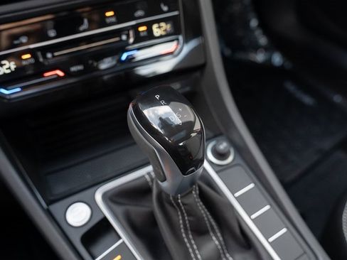 New 2026 Volkswagen Jetta SE image 11