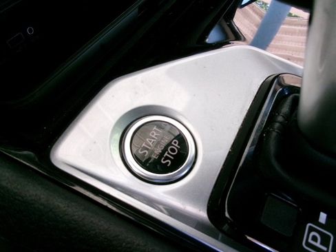 Used 2024 Nissan Altima 2.5 SV FWD image 43