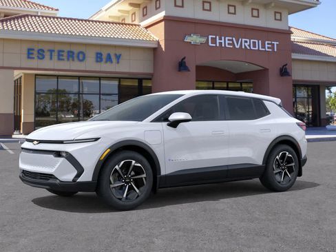 New 2026 Chevrolet Equinox EV LT image 2