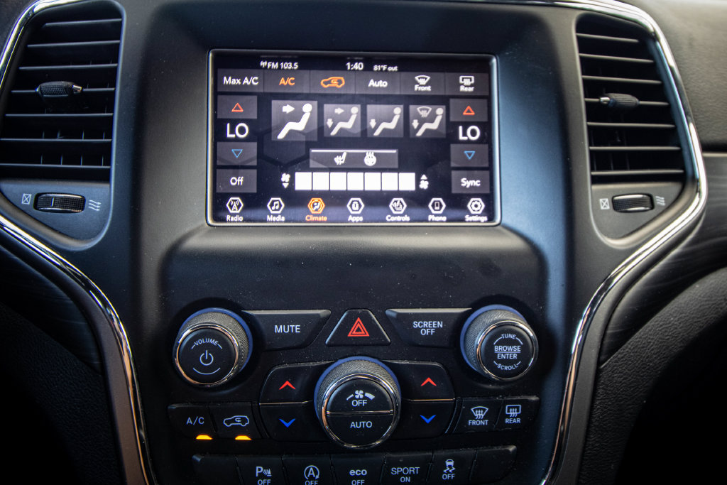 Used 2020 Jeep Grand Cherokee Laredo w/ Security & Convenience Group AWD/4WD image 40