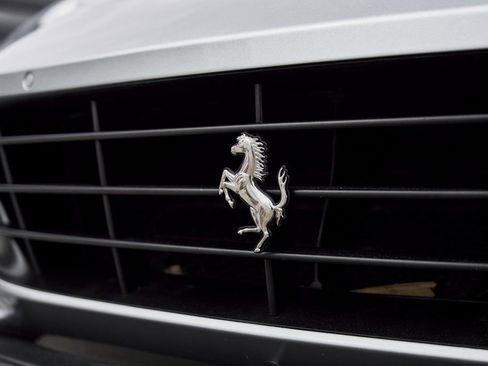 Used 2020 Ferrari GTC4Lusso T RWD image 7