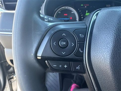 Used 2022 Toyota Venza XLE image 27