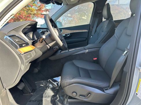 Used 2025 Volvo XC90 B5 Plus w/ Protection Package Premier image 20