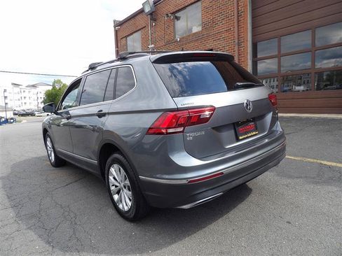 Used 2018 Volkswagen Tiguan SE FWD image 3
