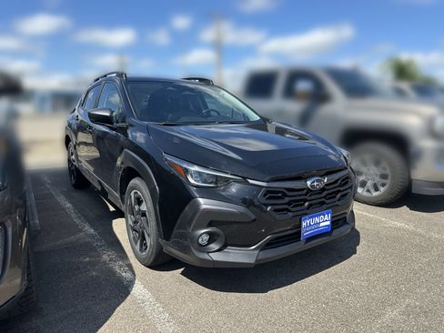 Used 2024 Subaru Crosstrek 2.5i Limited w/ Crosstrek Mirror Package AWD/4WD image 2