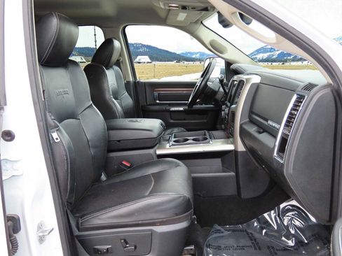 Used 2015 RAM 3500 Laramie w/ Convenience Group image 19