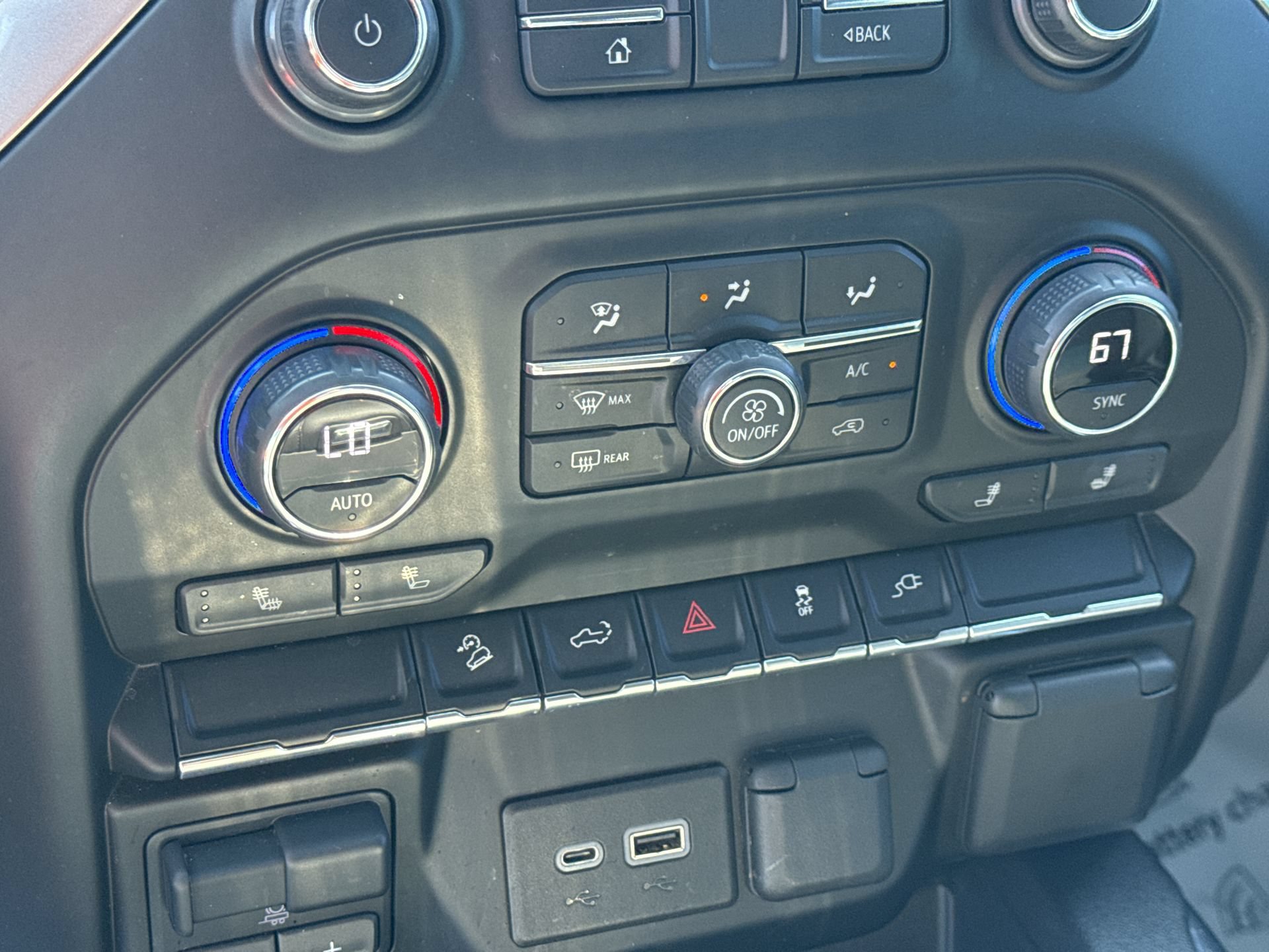 Used 2021 Chevrolet Silverado 1500 LT Trail Boss w/ Convenience Package II AWD/4WD image 17