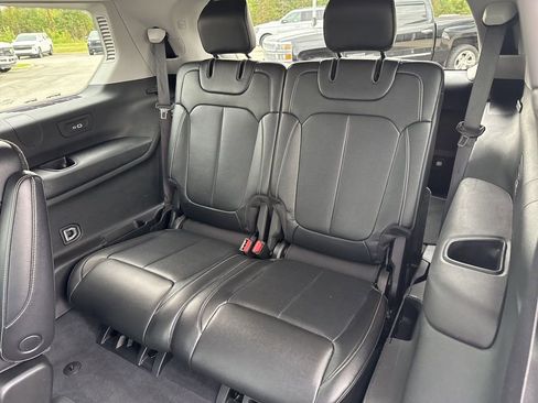 Used 2023 Jeep Grand Cherokee L Limited w/ Luxury Tech Group II image 15