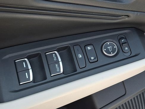 Certified 2024 Honda Accord EX image 27