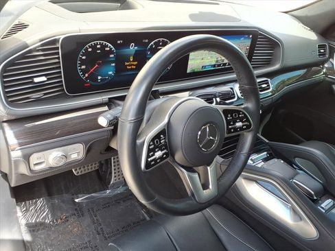 Used 2022 Mercedes-Benz GLS 580 4MATIC image 20