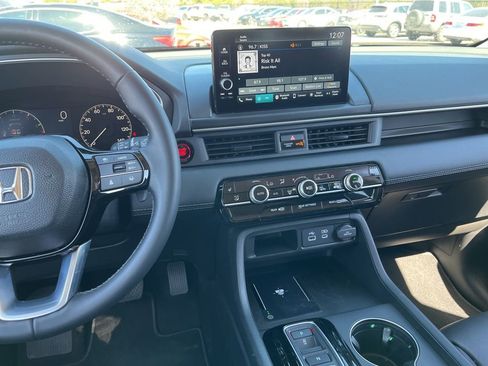 Certified 2025 Honda Pilot EX-L image 15