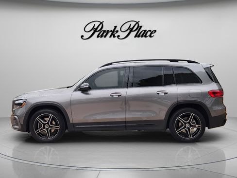 Used 2025 Mercedes-Benz GLB 250 image 2