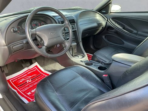 Used 2003 Ford Mustang Premium image 11