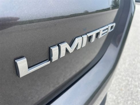 Used 2024 Jeep Compass Limited image 38