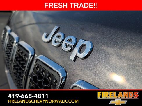 Used 2020 Jeep Cherokee Latitude Plus w/ Cold Weather Group image 9