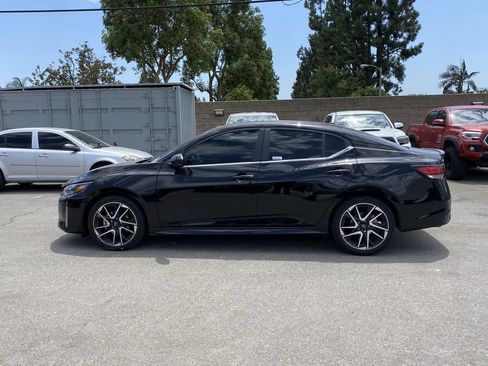 Used 2024 Nissan Sentra SR w/ SR Premium Package FWD image 2