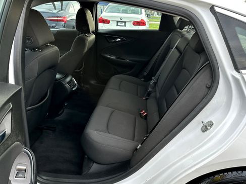 Used 2020 Chevrolet Malibu LT image 9