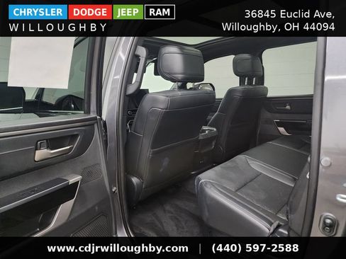 Used 2025 Toyota Tundra Limited AWD/4WD image 31