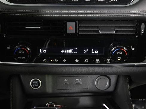 Certified 2023 Nissan Rogue Platinum FWD image 23