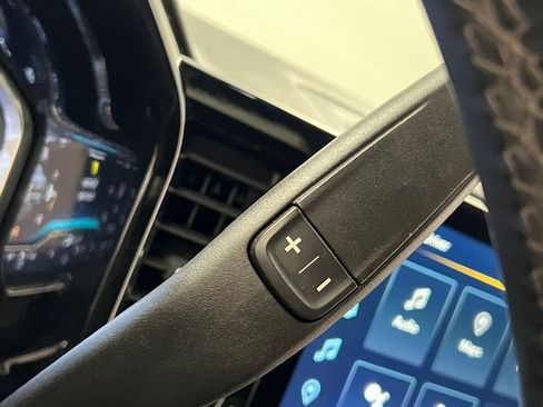 Used 2023 Chevrolet Silverado 1500 LT image 40