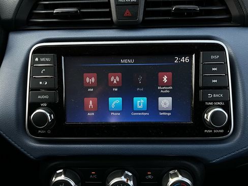 Used 2025 Nissan Versa SV w/ Trunk Package image 26