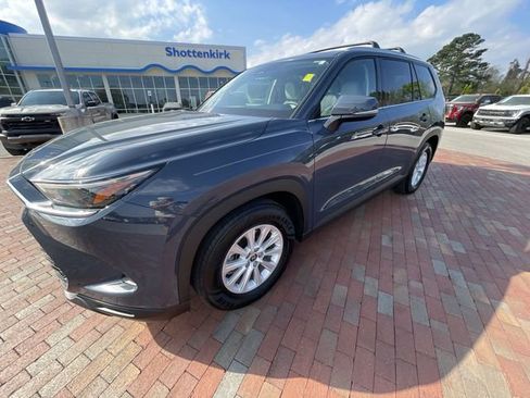 Used 2025 Toyota Grand Highlander AWD Hybrid image 27