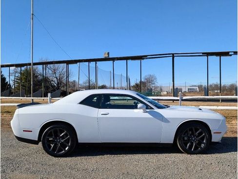 Used 2022 Dodge Challenger SXT w/ Blacktop Package image 8