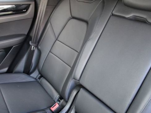 Used 2020 Porsche Cayenne image 5