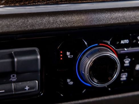 Used 2025 Chevrolet Silverado 2500 LT w/ All Star Edition image 15