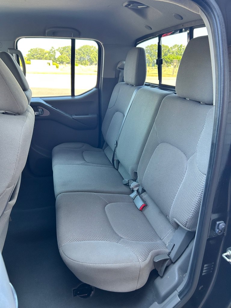 Used 2019 Nissan Frontier SV RWD image 10