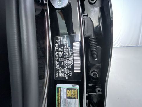 Used 2025 Hyundai Elantra Sport image 23