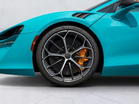 New 2025 McLaren Artura RWD image 30