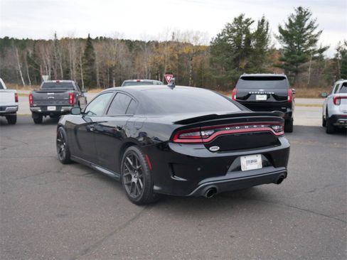Used 2019 Dodge Charger Scat Pack w/ Technology Group image 7