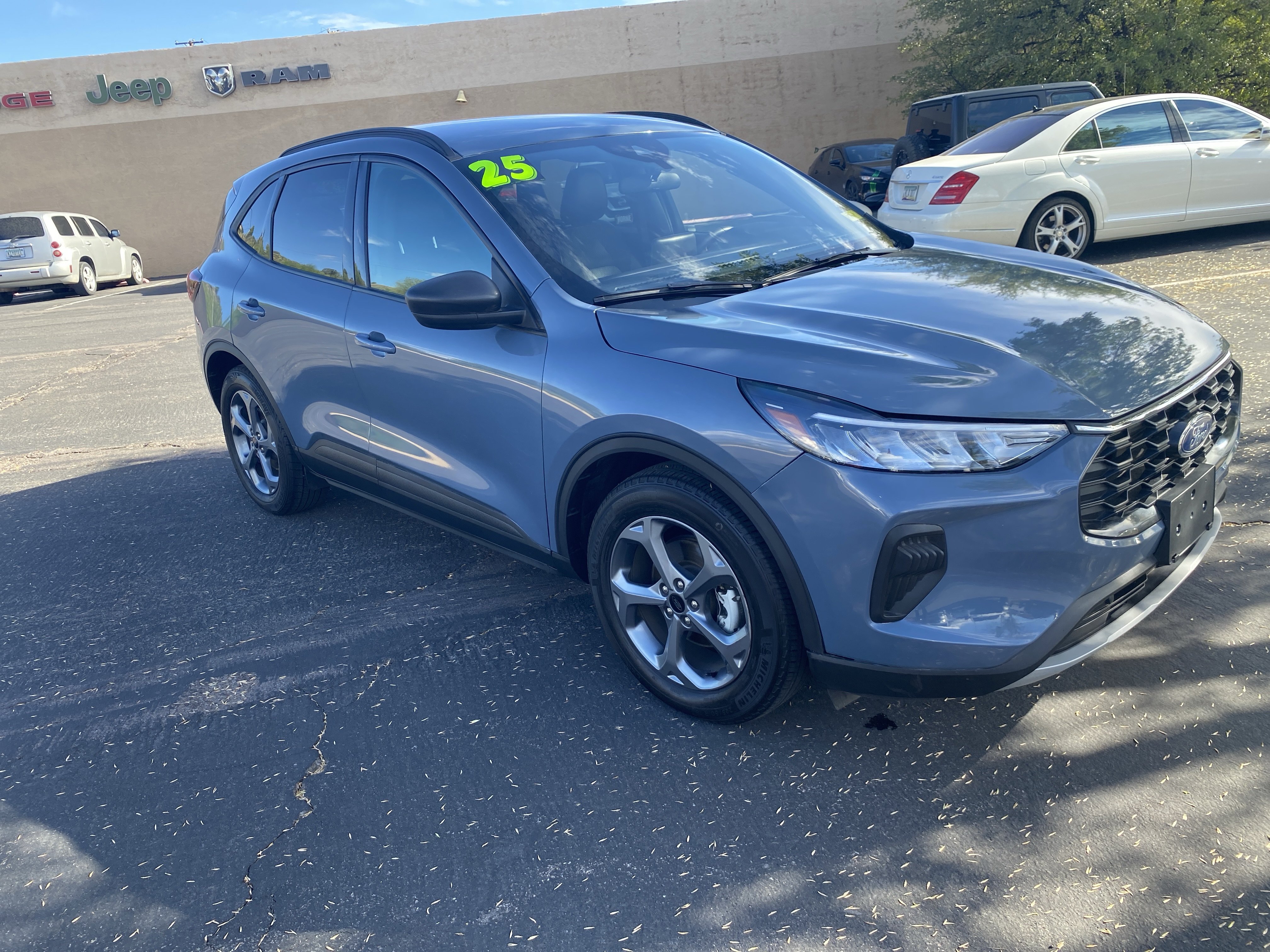 Used 2025 Ford Escape ST-Line FWD image 5