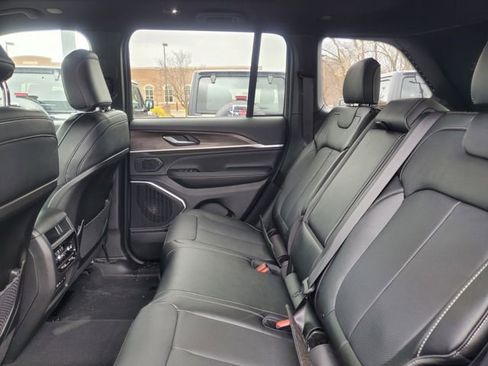 New 2026 Jeep Grand Cherokee Limited image 15