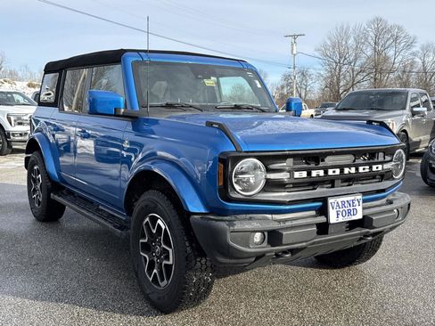 Used 2023 Ford Bronco Outer Banks image 3