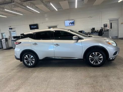 Used 2017 Nissan Murano S w/ Navigation Package AWD/4WD image 4