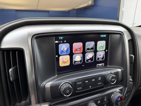 Used 2018 Chevrolet Silverado 1500 LTZ Z71 w/ LTZ Plus Package AWD/4WD image 20