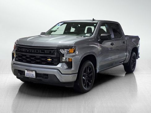 Used 2024 Chevrolet Silverado 1500 Custom image 3